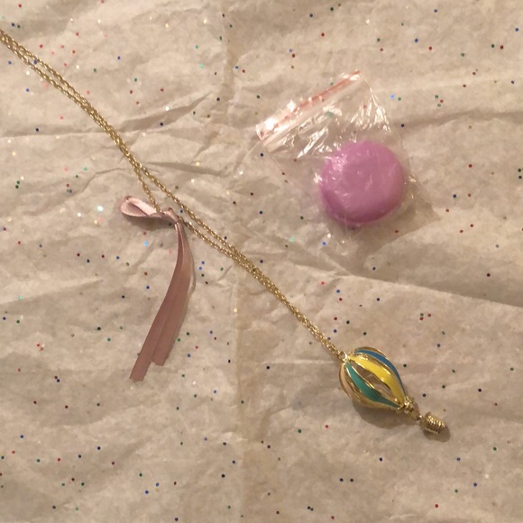 Parisian Accessory Bundle - Picture 3 of 3